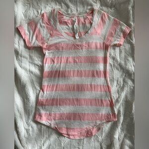 Lululemon Athleticia Short Sleeved Top SZ 2